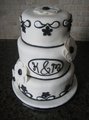 23 monogram black and white_cake