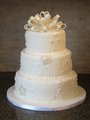 17 White-Pearl-Bow-Wedding-Cake