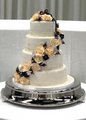 01 Elegant-White-Floral-Wedding-Cake